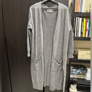 Ugg Gray cardigan EXCELLENT CONDITION, worn once